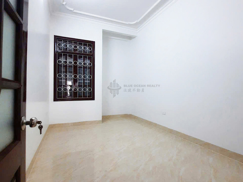 Chính chủ bán nhà 4 tầng mặt phố Tô Vĩnh Diễn mới xây xong