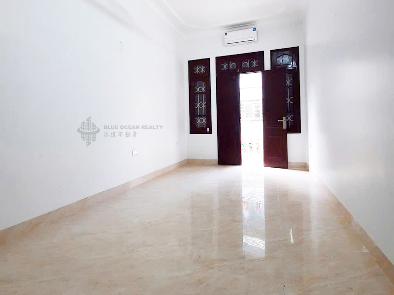 Chính chủ bán nhà 4 tầng mặt phố Tô Vĩnh Diễn mới xây xong