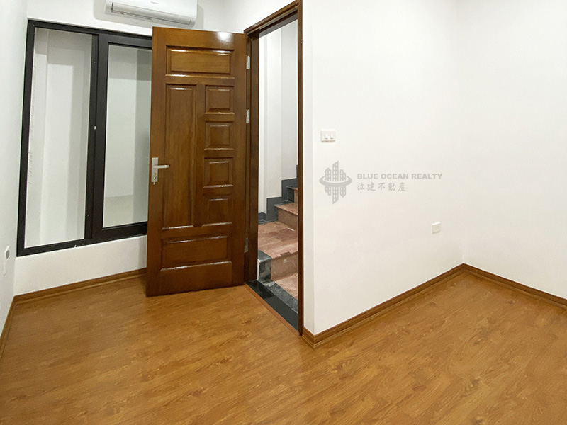 Nhà 4 tầng Lê Trọng Tấn cần bán, nhà đẹp, sổ đỏ chính chủ