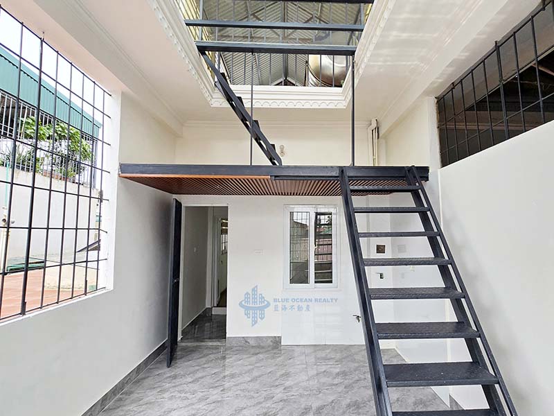 Nhà 4 tầng 1 tum bán ở phố Vương Thừa Vũ, 4 phòng ngủ, 3wc