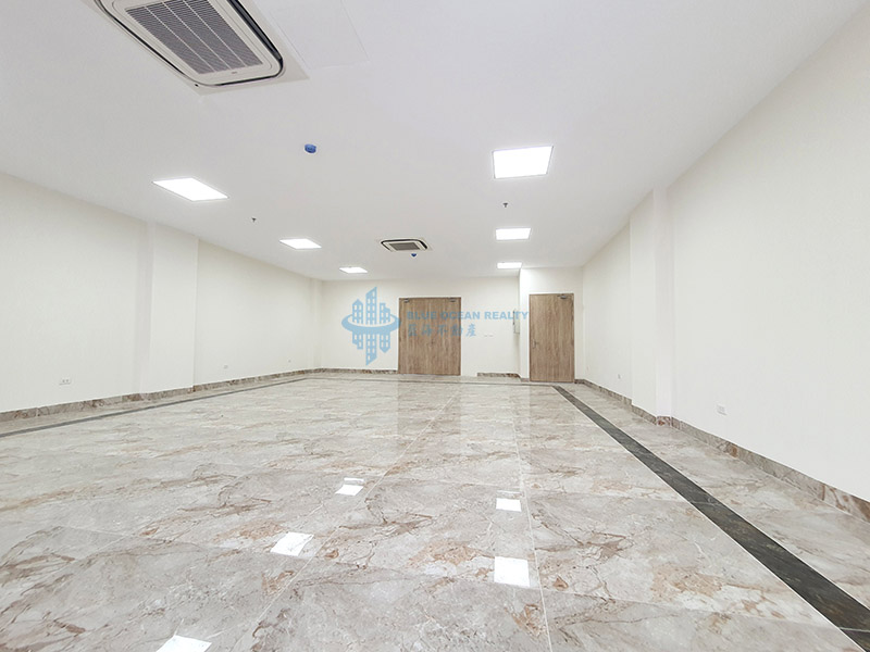 Bán tòa văn phòng 7 tầng, mặt tiền 8 m, có 2 tòa liền kề, Phú Diễn