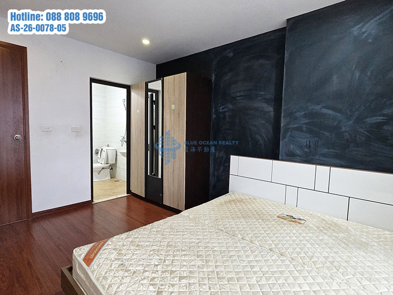 Bán Căn Hộ 2 Phòng Ngủ Hoàng Ngân - Trung Hòa