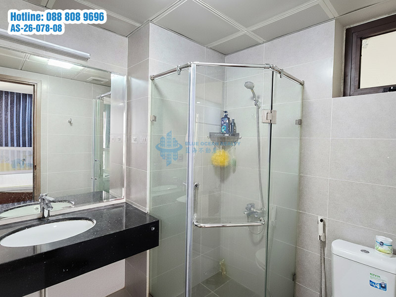 Căn hộ 2 PN UDIC Westlake cao cấp cần bán gấp
